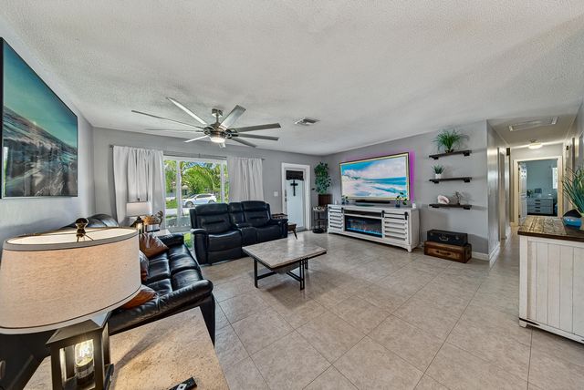 1419 SE 1ST Way, Deerfield Beach, FL 33441