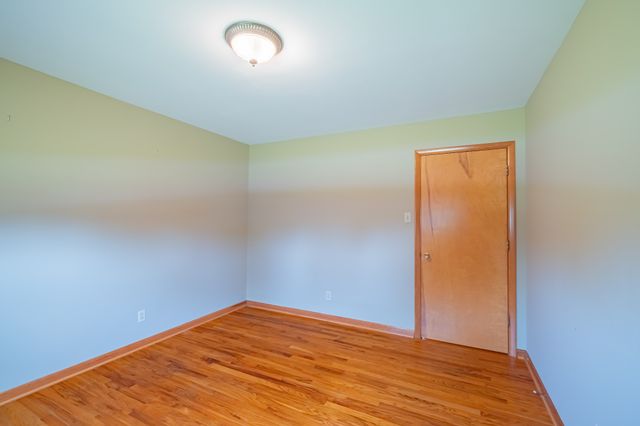 1111 Holders Cove Rd, Winchester, TN 37398
