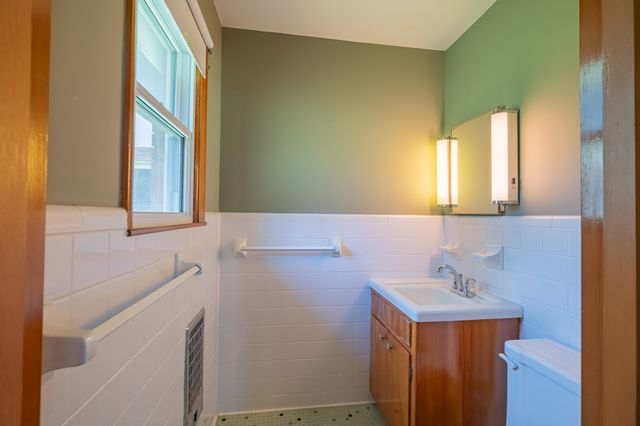 1111 Holders Cove Rd, Winchester, TN 37398