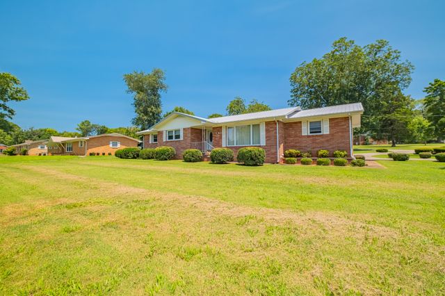 1111 Holders Cove Rd, Winchester, TN 37398