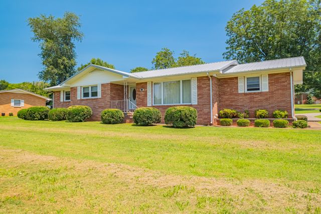 1111 Holders Cove Rd, Winchester, TN 37398