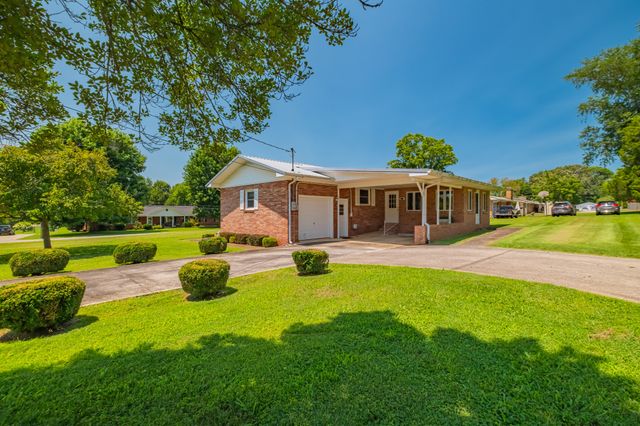 1111 Holders Cove Rd, Winchester, TN 37398