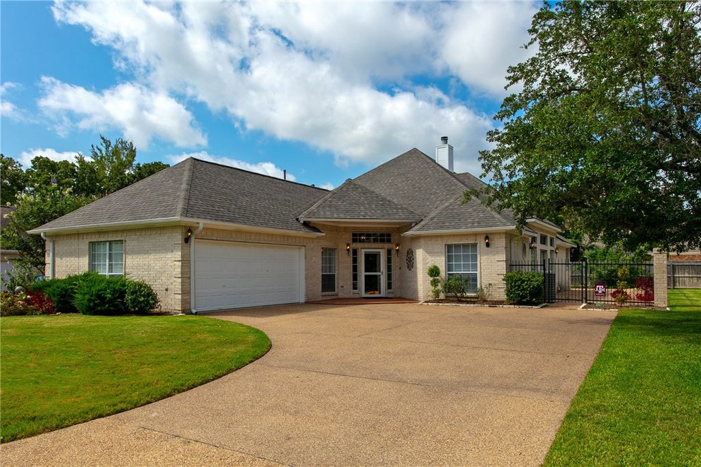 4900 Hogan Alley, College Station, TX 77845 — exterior