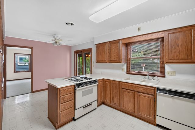 112 N Riverside Drive, Ames, IA 50010