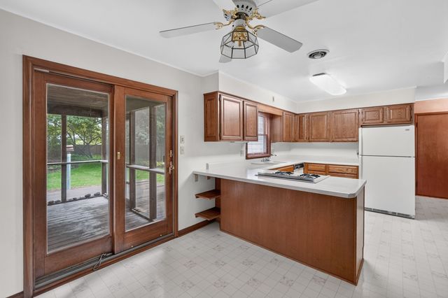 112 N Riverside Drive, Ames, IA 50010
