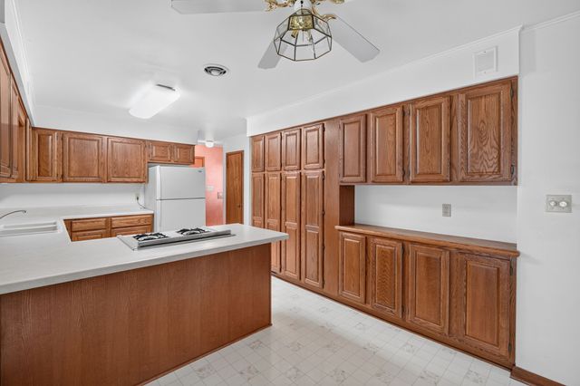 112 N Riverside Drive, Ames, IA 50010