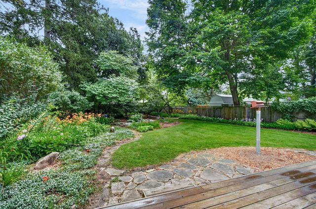 112 N Riverside Drive, Ames, IA 50010
