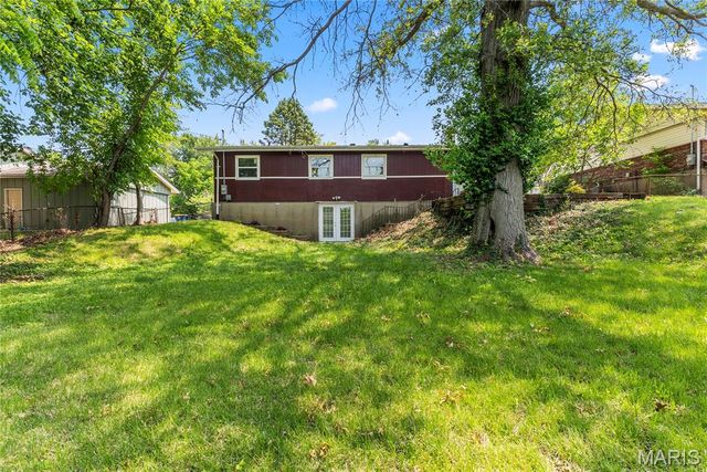 11869 Galba Drive, Florissant, MO 63033