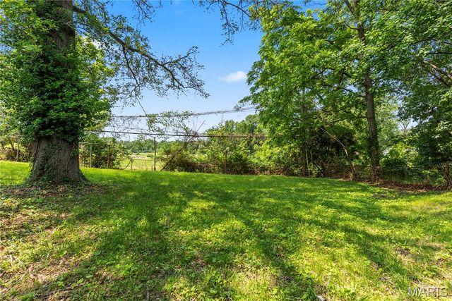 11869 Galba Drive, Florissant, MO 63033