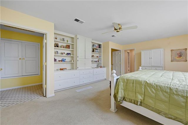 4421 W 112th Terrace, Leawood, KS 66211