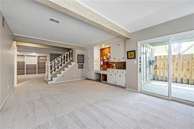 4421 W 112th Terrace, Leawood, KS 66211
