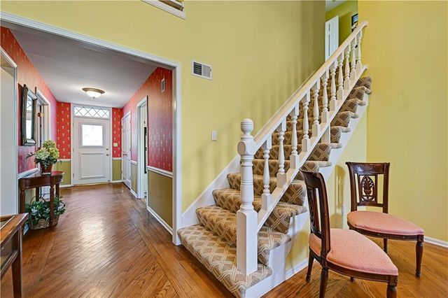 4421 W 112th Terrace, Leawood, KS 66211