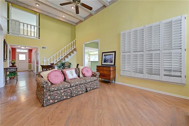 4421 W 112th Terrace, Leawood, KS 66211