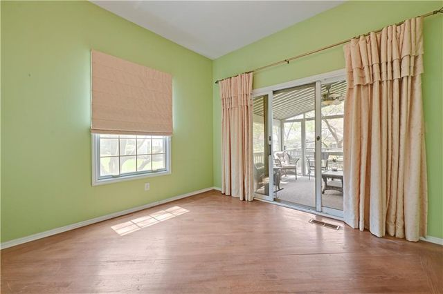 4421 W 112th Terrace, Leawood, KS 66211
