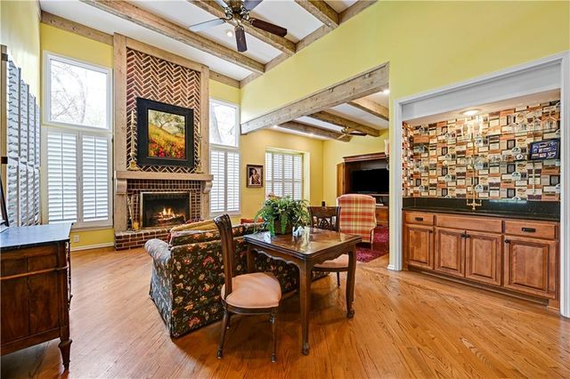 4421 W 112th Terrace, Leawood, KS 66211