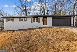 520 Stonewood Drive, Stone Mountain, GA 30087