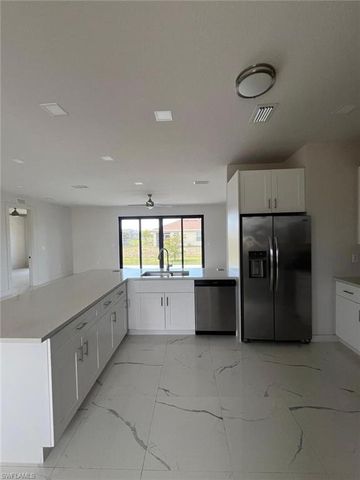 1832 NW 22nd PL, Cape Coral, FL 33993