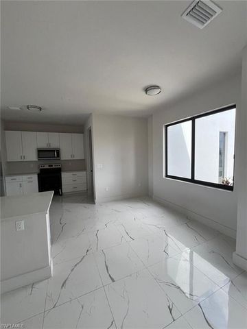 1832 NW 22nd PL, Cape Coral, FL 33993