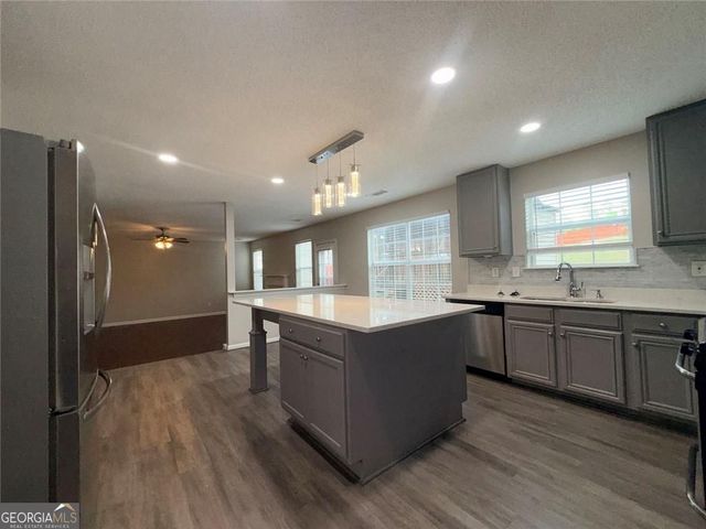 609 Vaughan Drive, Hampton, GA 30228