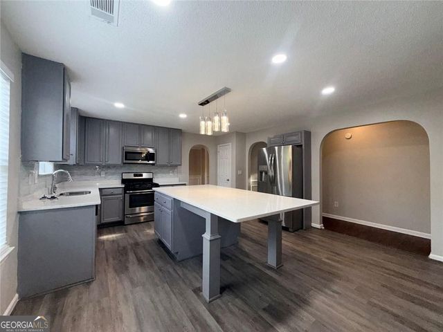 609 Vaughan Drive, Hampton, GA 30228