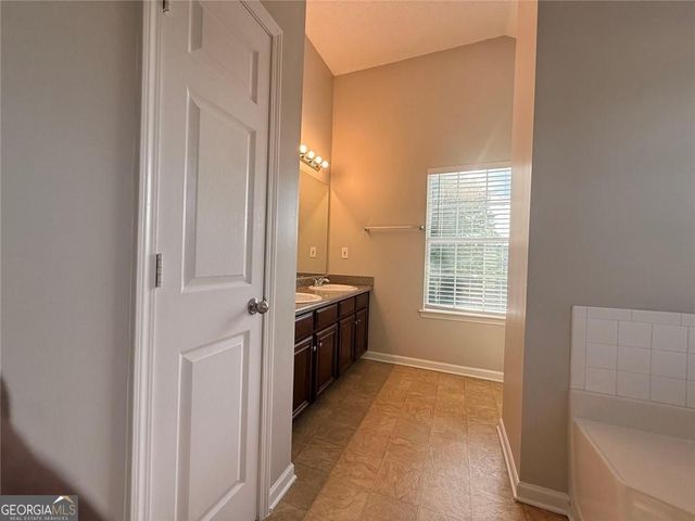 609 Vaughan Drive, Hampton, GA 30228