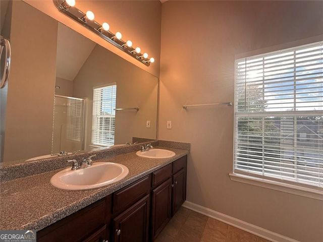 609 Vaughan Drive, Hampton, GA 30228
