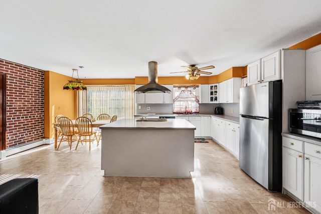 321 Manalapan Road, Spotswood, NJ 08884