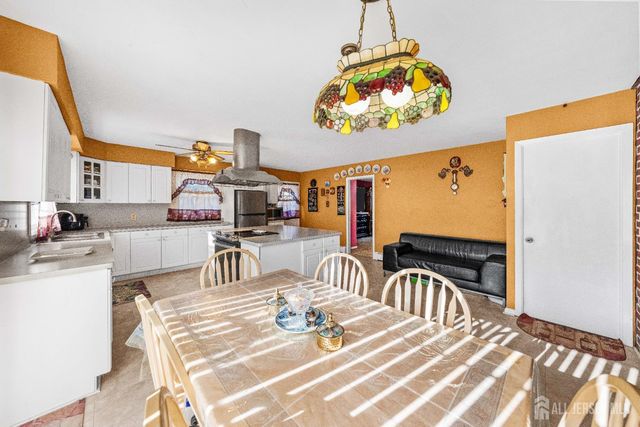 321 Manalapan Road, Spotswood, NJ 08884