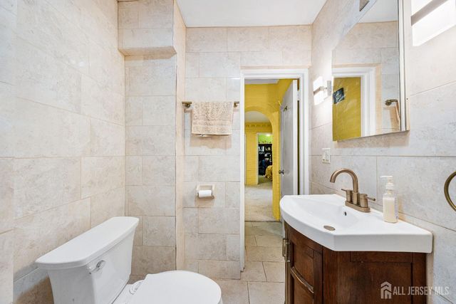 321 Manalapan Road, Spotswood, NJ 08884