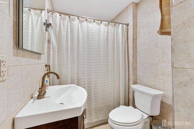 321 Manalapan Road, Spotswood, NJ 08884