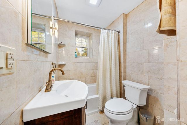 321 Manalapan Road, Spotswood, NJ 08884