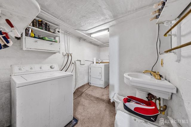 321 Manalapan Road, Spotswood, NJ 08884