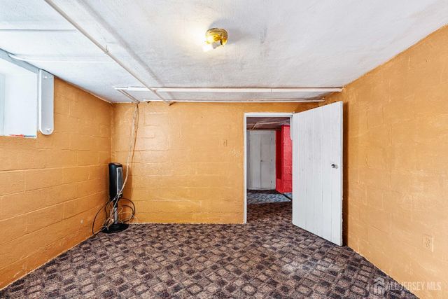 321 Manalapan Road, Spotswood, NJ 08884