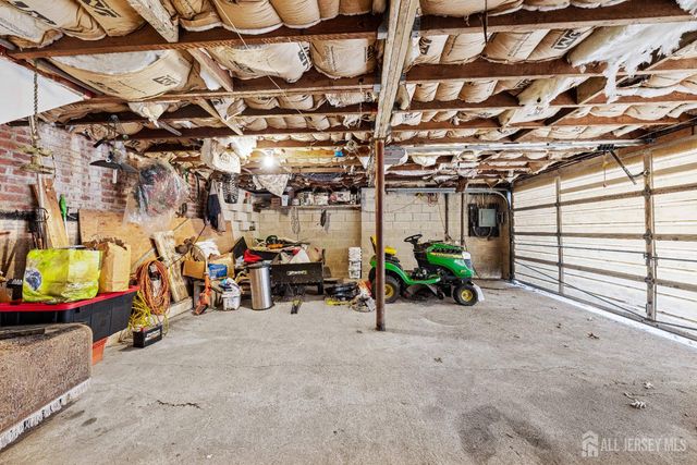 321 Manalapan Road, Spotswood, NJ 08884