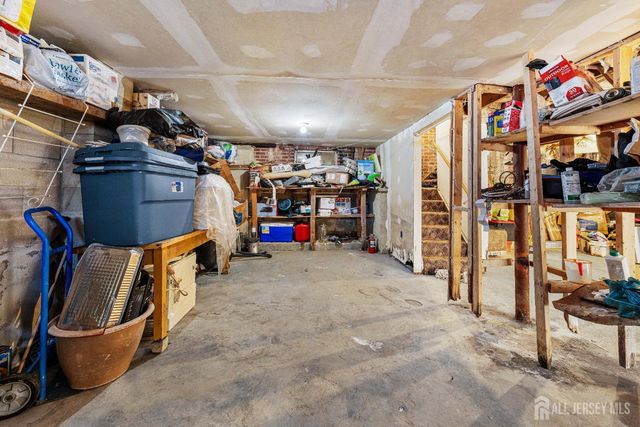 321 Manalapan Road, Spotswood, NJ 08884