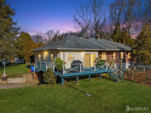 321 Manalapan Road, Spotswood, NJ 08884