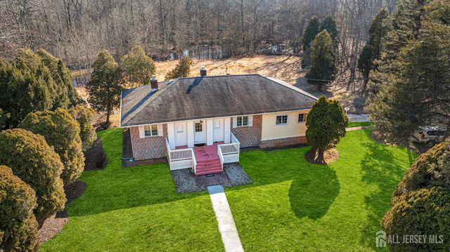 321 Manalapan Road, Spotswood, NJ 08884