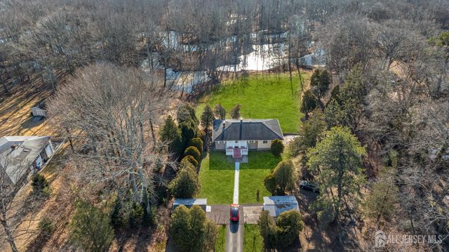 321 Manalapan Road, Spotswood, NJ 08884