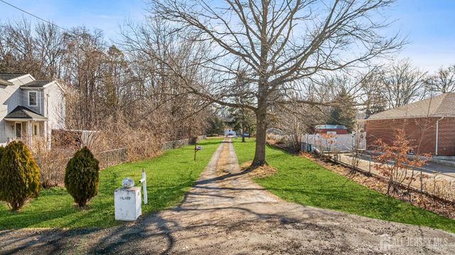 321 Manalapan Road, Spotswood, NJ 08884