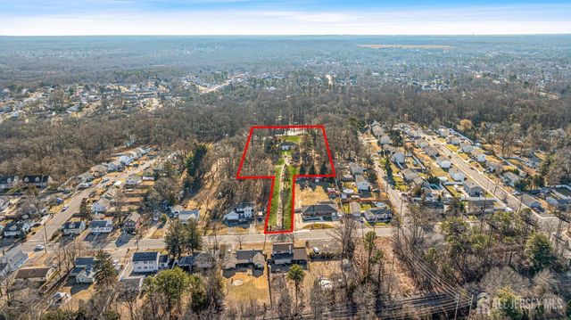 321 Manalapan Road, Spotswood, NJ 08884