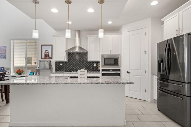 12109 ECHO VALLEY Lane NW, Albuquerque, NM 87120