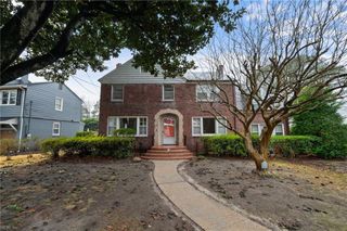 6061 Newport CRES, Norfolk, VA 23505