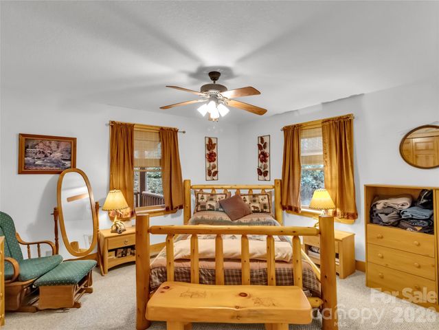 1664 Tawodi Trail, Maggie Valley, NC 28751