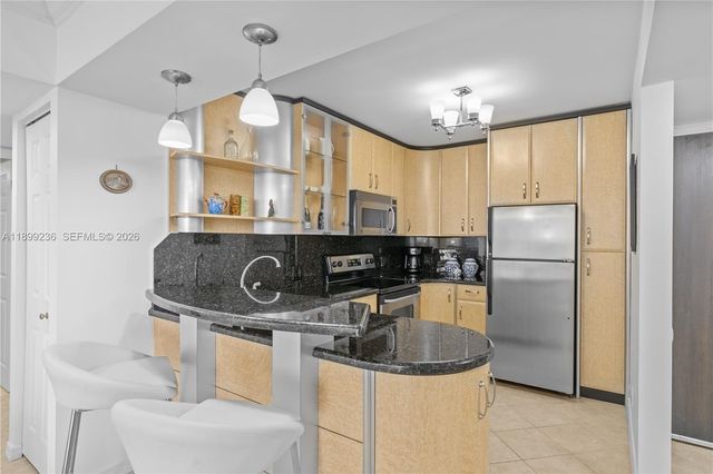 20379 W Country Club Drive 2039, Aventura, FL 33180
