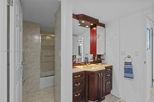 20379 W Country Club Drive 2039, Aventura, FL 33180