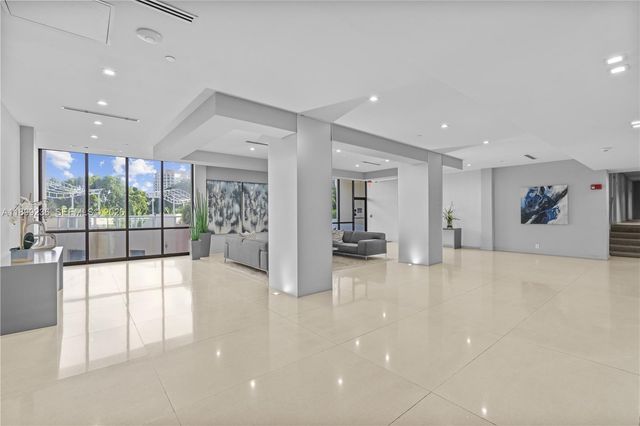 20379 W Country Club Drive 2039, Aventura, FL 33180