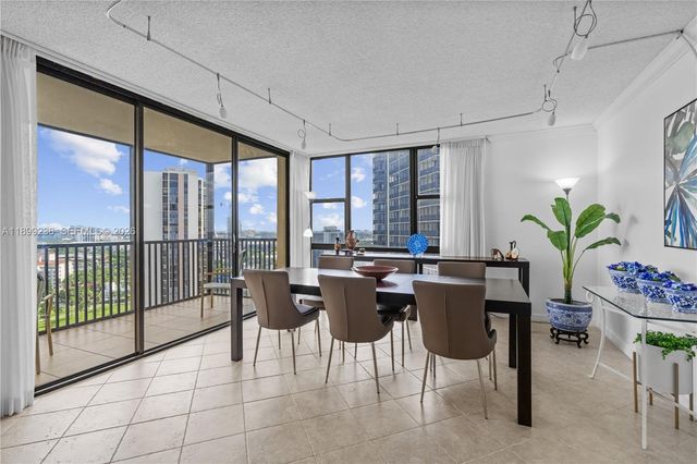 20379 W Country Club Drive 2039, Aventura, FL 33180