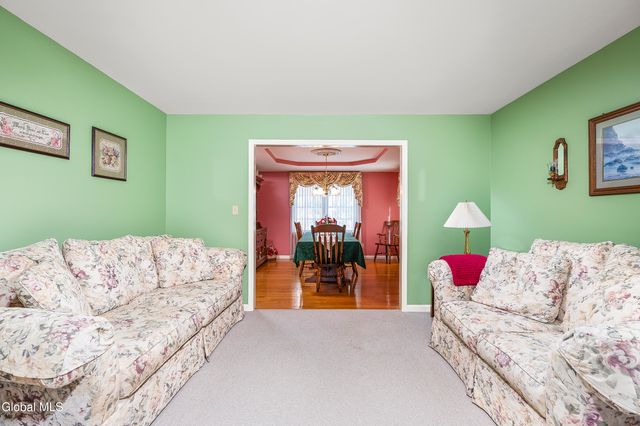 7 Edward Drive, Sand Lake, NY 12196