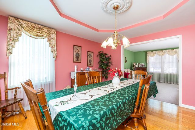 7 Edward Drive, Sand Lake, NY 12196