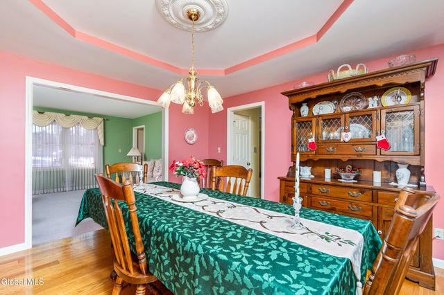 7 Edward Drive, Sand Lake, NY 12196